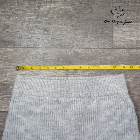 Gianni Bini Ribbed Pull On Mini Skirt Size S - Picture 3 of 5